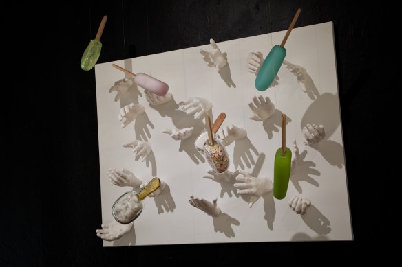 Ughhhh - a collaboration with Abi Good 2011 108cm x 78cm x 122cm photo: Dustin Miyakawa Blown glass, plaster, wood Photo: Dustin Miyakawa 